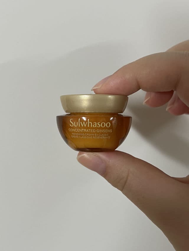 Sulwhasoo Concentrated Ginseng Renewing Cream Classic EX review photo by Shureek