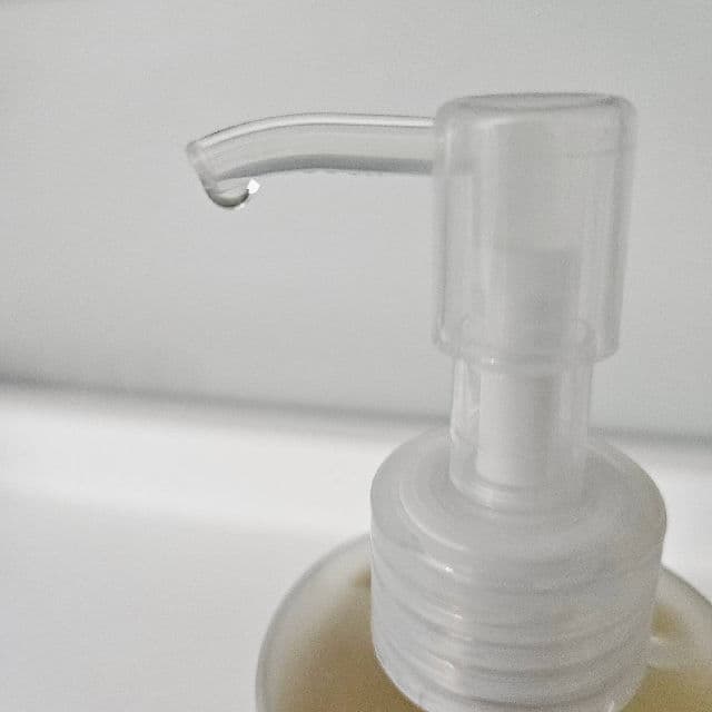 Red Lacto Collagen Cleansing Oil product review