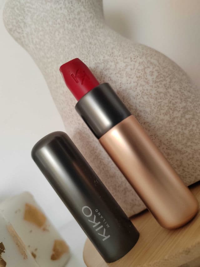 Kiko Velvet Passion Matte Lipstick review photo by LoredanaB