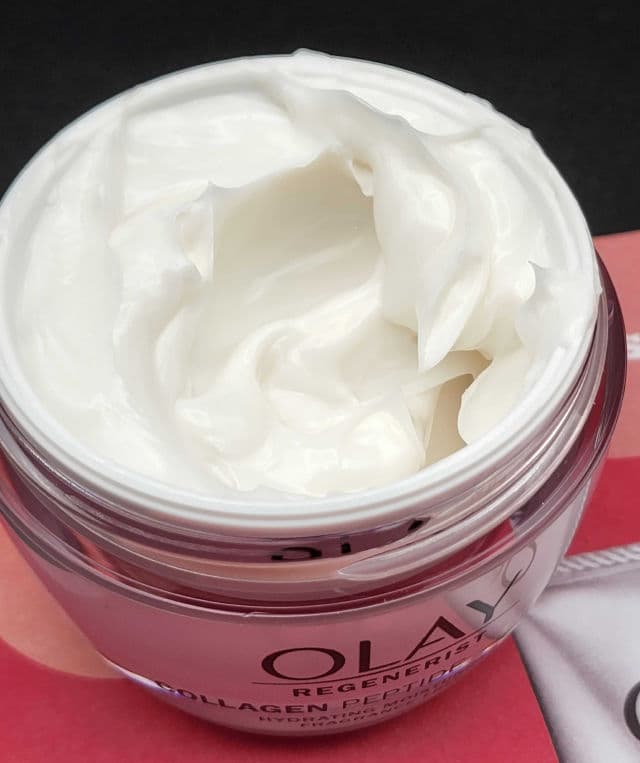 Olay Regenerist Collagen Peptide 24 Hydrating Moisturizer review photo by SarriK
