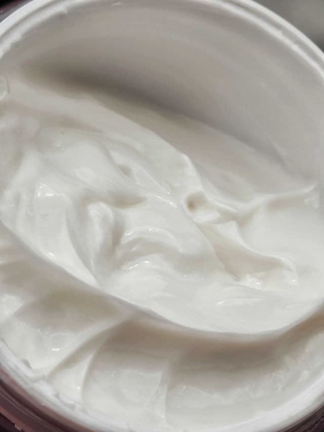 Olay Regenerist Collagen Peptide 24 Hydrating Moisturizer review photo by SarriK
