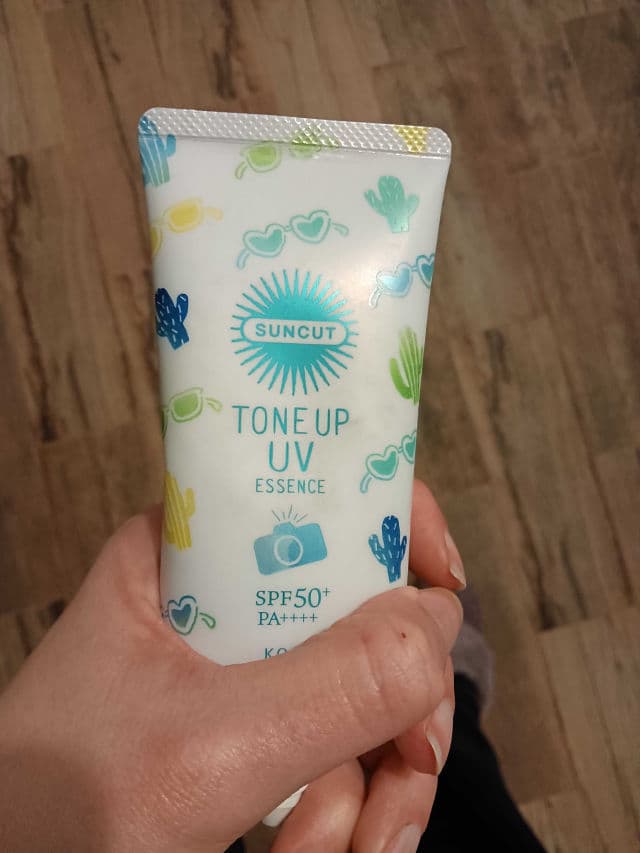 Kose Suncut Tone Up UV Essence SPF50+ PA++++ review photo by JuditMTeaches