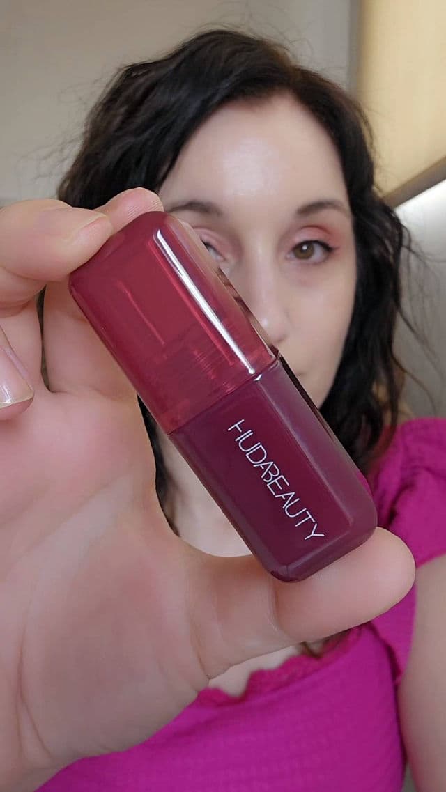 Huda Beauty Honey Beige review photo by lanubedejuanilp