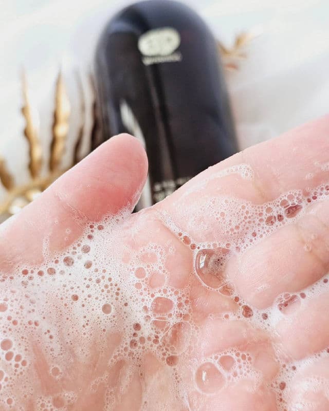 Whamisa Organic Seeds Shampoo for Oily Scalp review photo by lanubedejuanilp