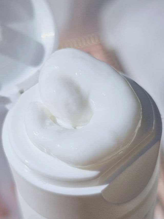 Revuele Ceramide Restorative Hand Cream review photo by lanubedejuanilp