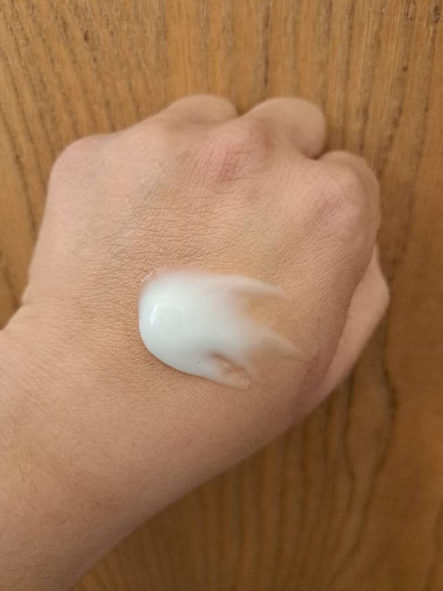 DR.G Red Blemish Clear Soothing Cream review photo by Wendy22
