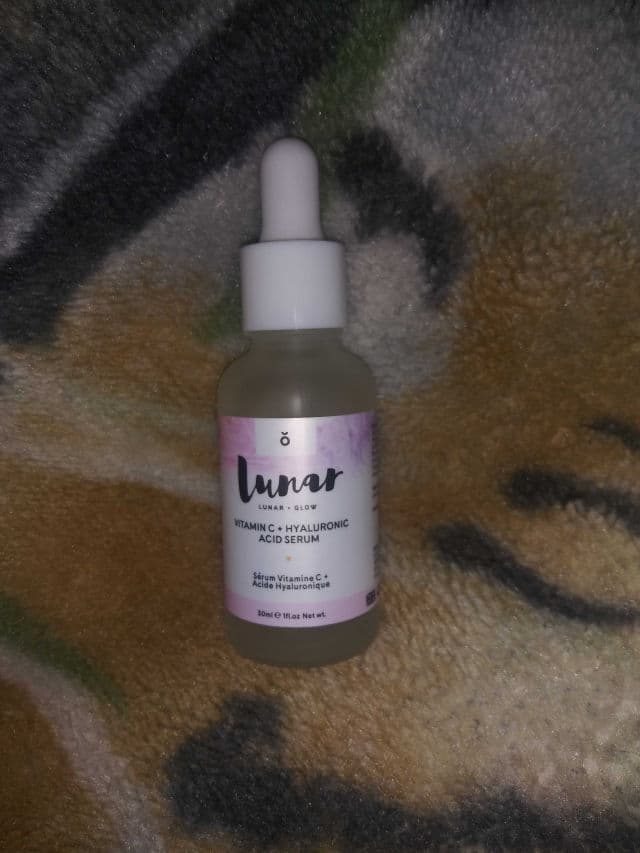 Lunar Glow Vitamin C + Hyaluronic Acid Serum review photo by Wendy22