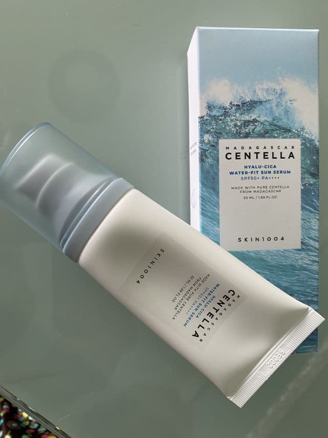 SKIN1004 Madagascar Centella Hyalu-Cica Water-Fit Sun Serum SPF50+ PA++++ review photo by mariposasinalass