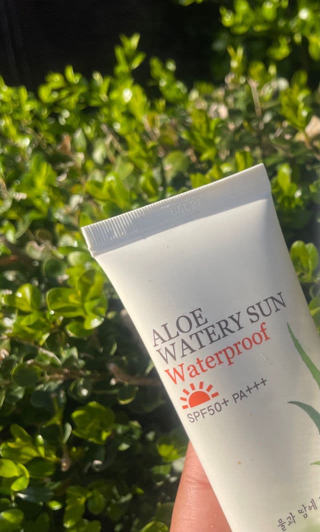 SKINFOOD Waterproof review photo by Practiceforskin