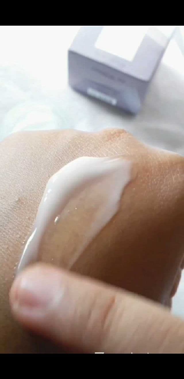 Huxley Secret of Sahara Cream: Fresh and More review photo by Ziyah
