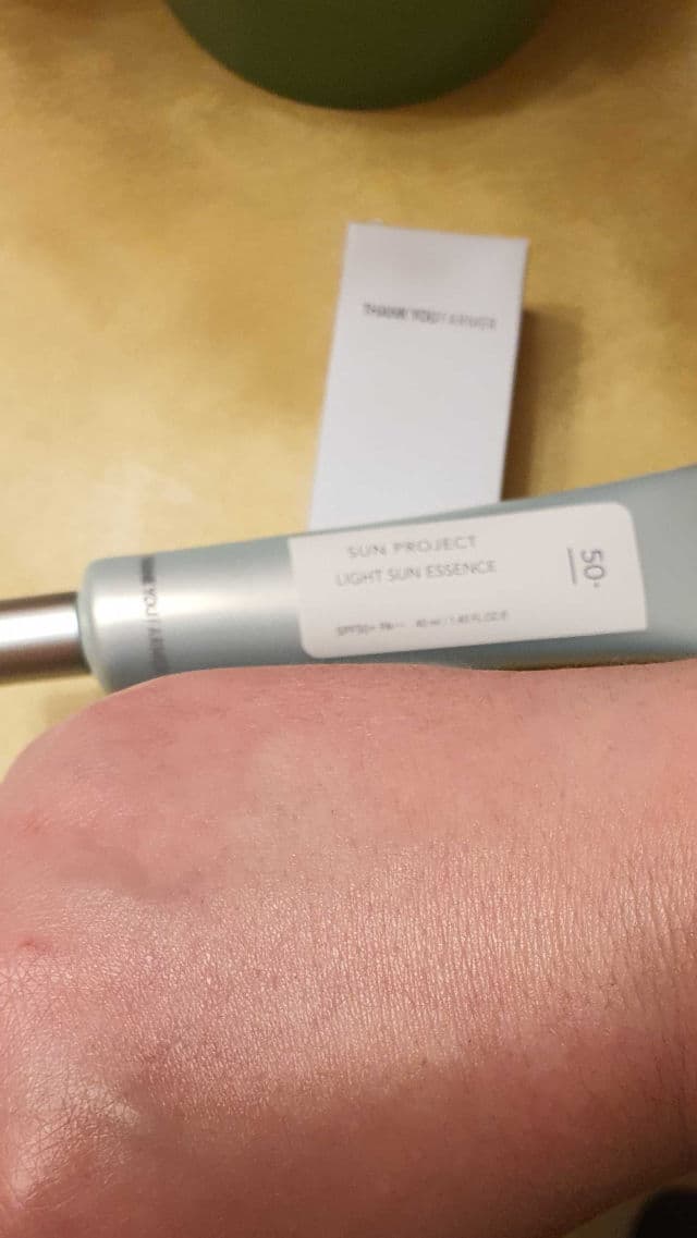 THANK YOU FARMER Sun Project Light Sun Essence SPF50+ PA+++ review photo by Asherz1120