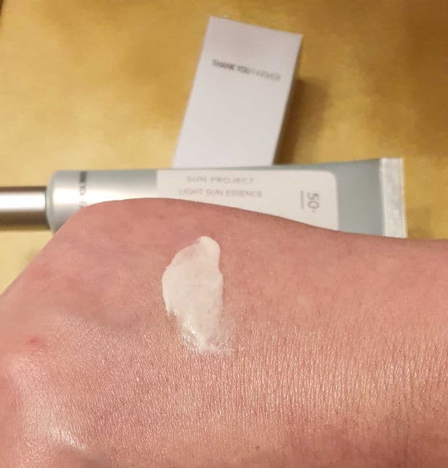 THANK YOU FARMER Sun Project Light Sun Essence SPF50+ PA+++ review photo by Asherz1120