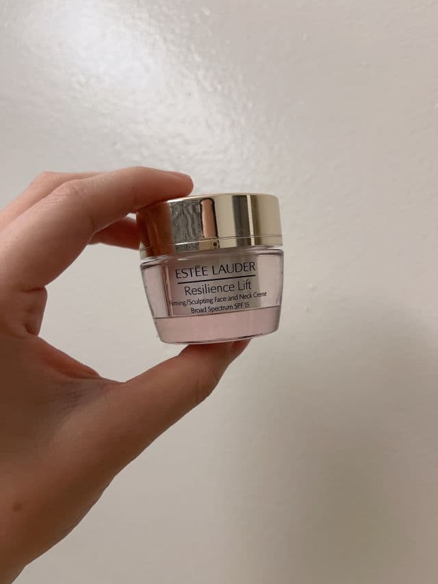 Estee Lauder Resilience Lift Firming/Sculpting Face and Neck Creme SPF 15 review photo by KellyK