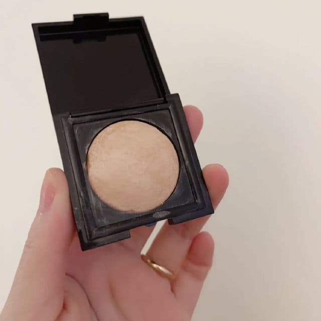 Laura Mercier Face Illuminator Highlighting Powder - Affection review photo by KellyK