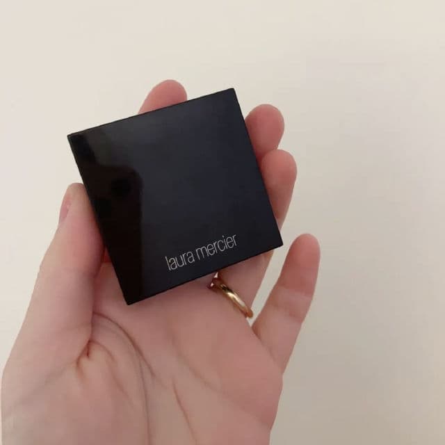 Laura Mercier Face Illuminator Highlighting Powder - Affection review photo by KellyK