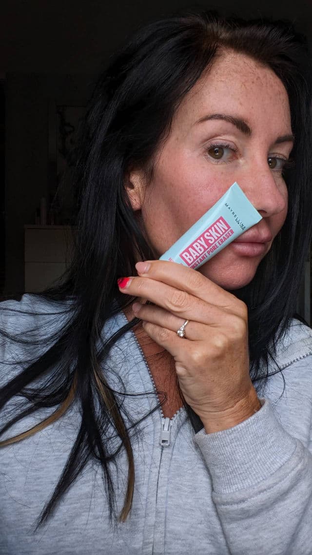 Maybelline Baby Skin Instant Pore Eraser Primer review photo by Testertootsymorse