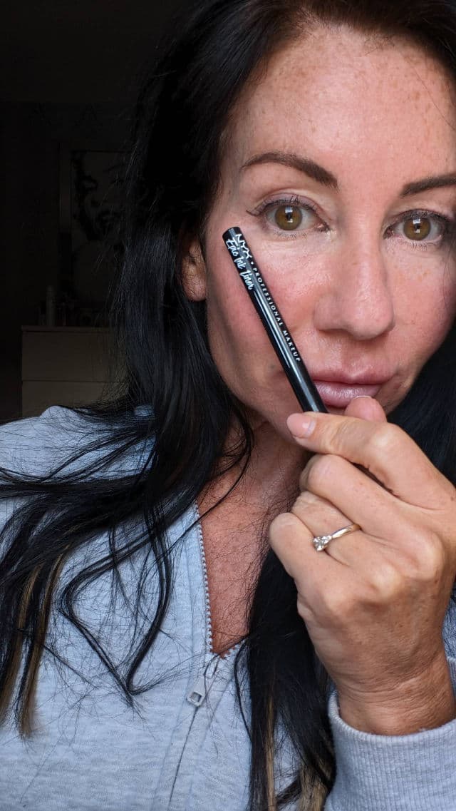 Nyx Cosmetics Epic Ink Liner review photo by Testertootsymorse