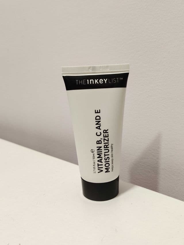 The Inkey List Vitamin B, C & E Moisturiser review photo by Maryyminhui