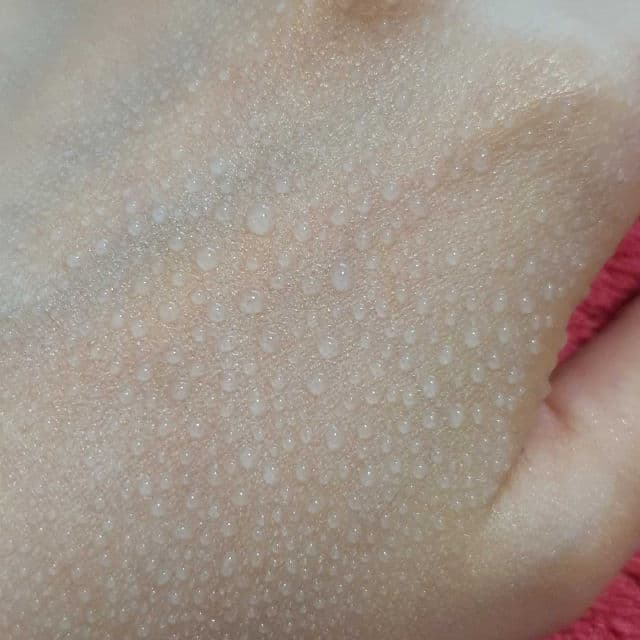Torriden Dive-in Mild Sun Cream SPF 50+ PA++++ review photo by zombieskinz