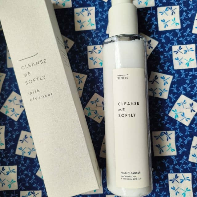 Sioris Cleanse Me Softly Milk Cleanser review photo by zombieskinz