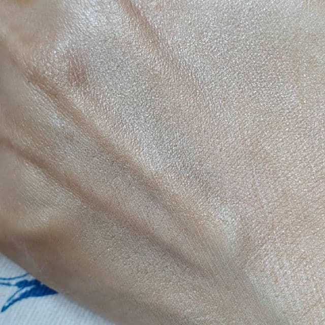 SANA Soy Milk Moisture UV Base SPF 40 PA+++ review photo by zombieskinz