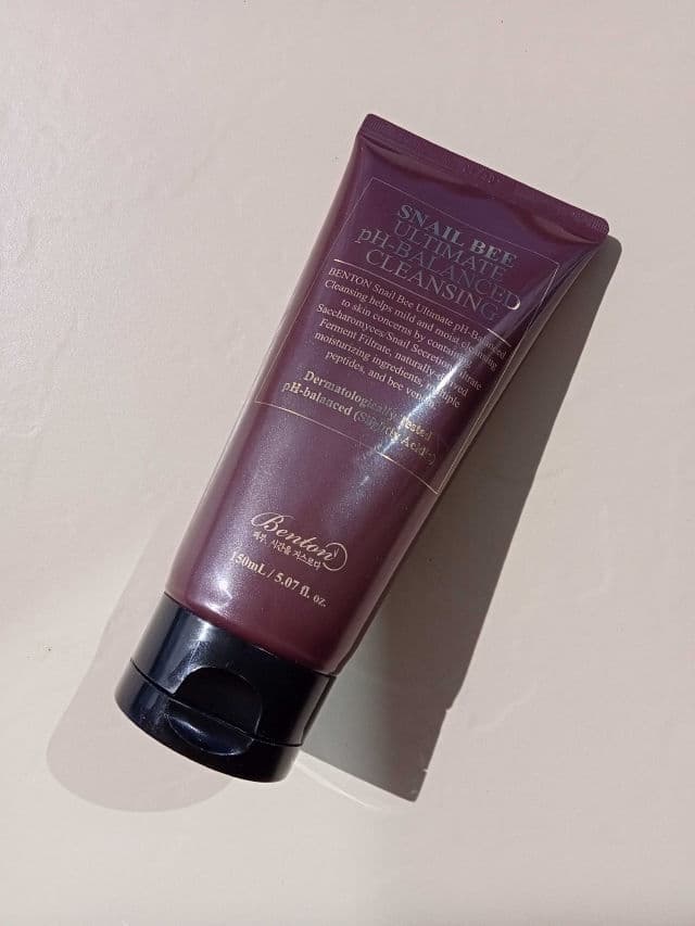 Snail Bee Ultimate pH-Balanced Cleansing product review