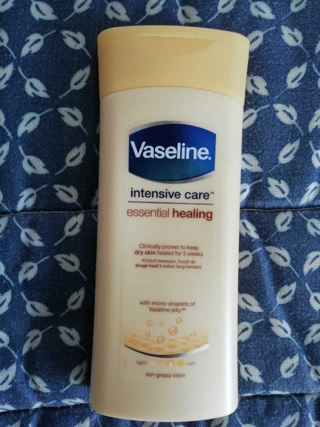 Vaseline Intensive Care™ Essential Healing Lotion review photo by marisska