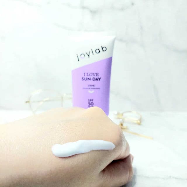Joylab I Love Sun-day SPF50 PA+++ review photo by Yuyunchan