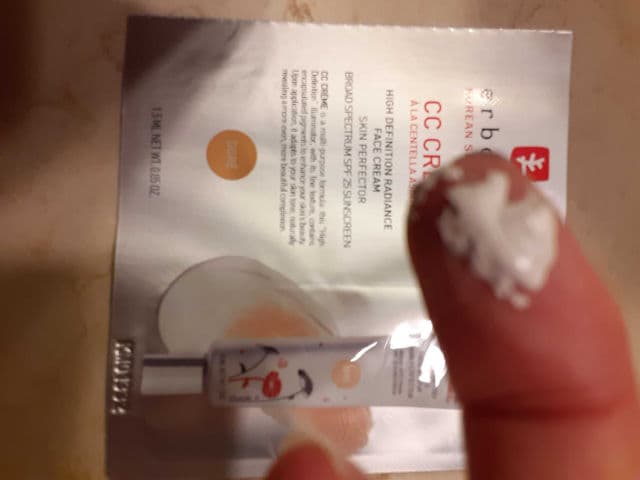 ERBORIAN CC Creme Face Cream SPF 25 review photo by theskinilivein