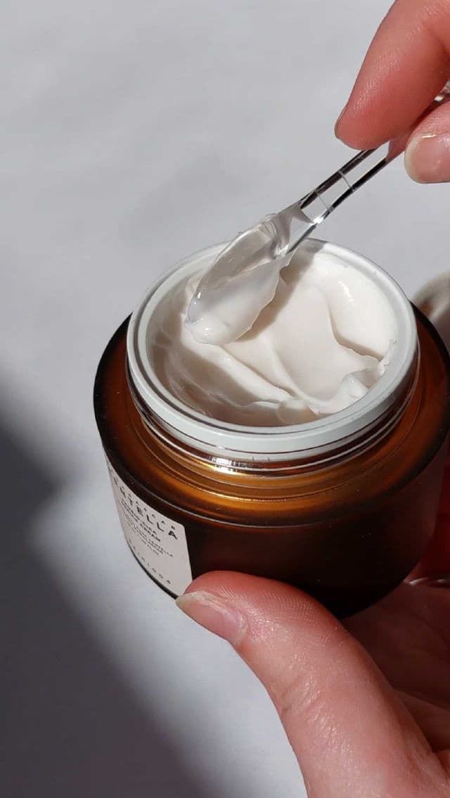 SKIN1004 Madagascar Centella Probio-Cica Enrich Cream review photo by MimiMomoSkincare
