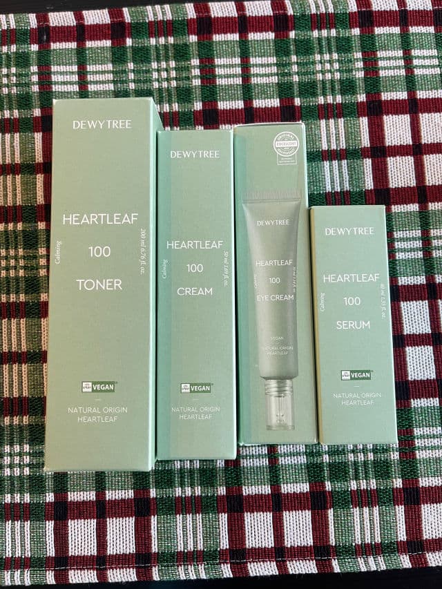 DEWYTREE Heartleaf 100 Eye Cream review photo by MicahKim