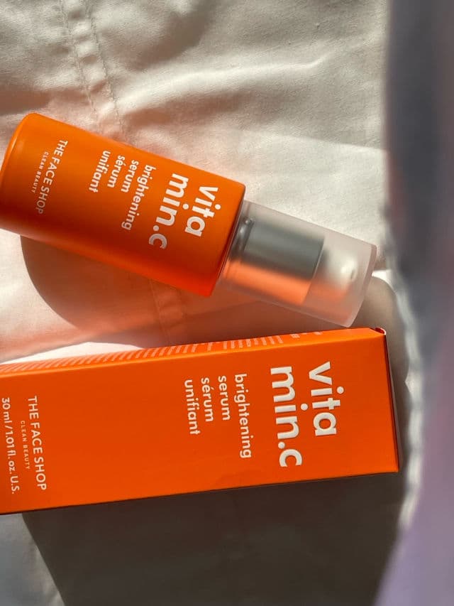 THE FACE SHOP Vitamin C Brightening Serum review photo by Arnaaz
