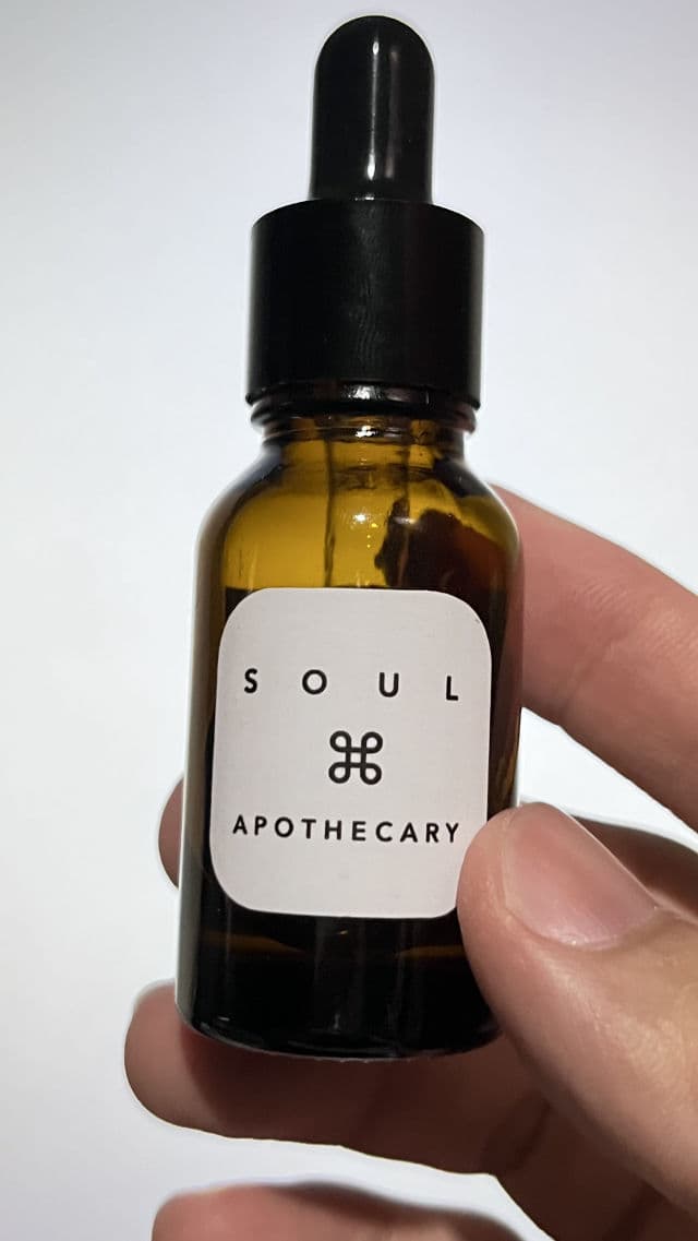 Glow Serum (Vitamin C & E + Hyaluronic Acid + Niacinamide + Astaxanthin) product review