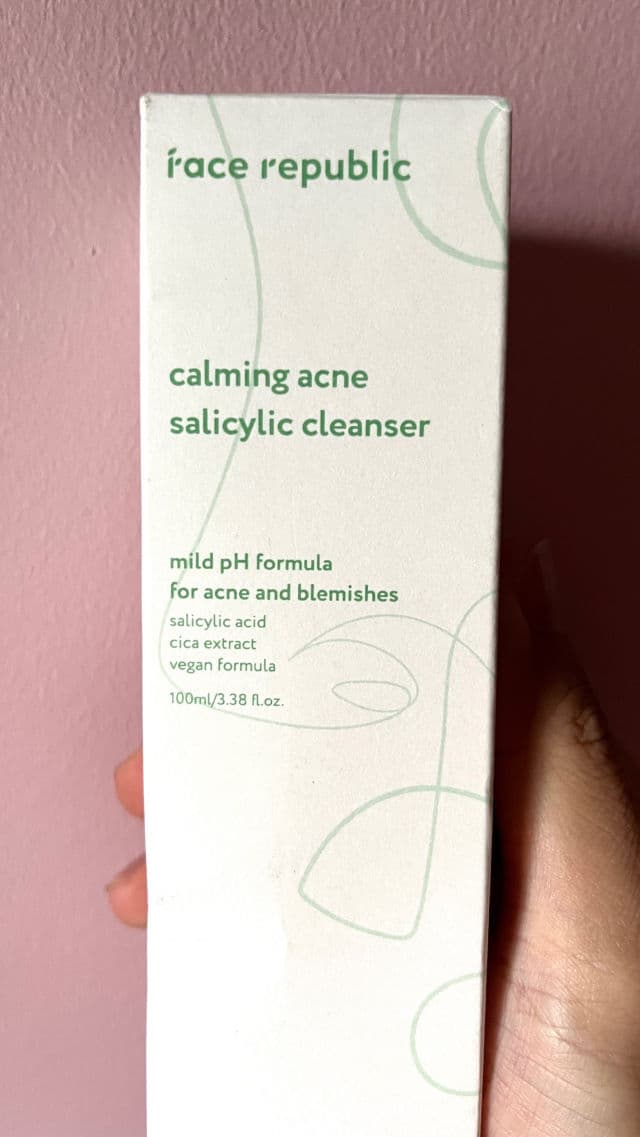Face Republic Calming Acne Salicylic Cleanser review photo by vinci