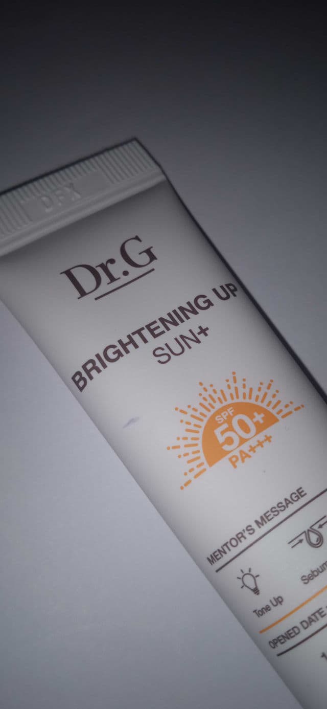 DR.G Brightening Up Sun+ SPF50+/PA+++ review photo by miazawa