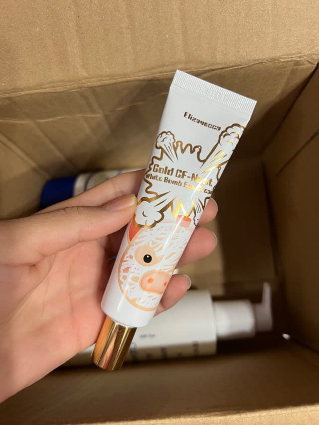 ELIZAVECCA Gold CF-Nest White Bomb Eye Cream review photo by hellobeauty