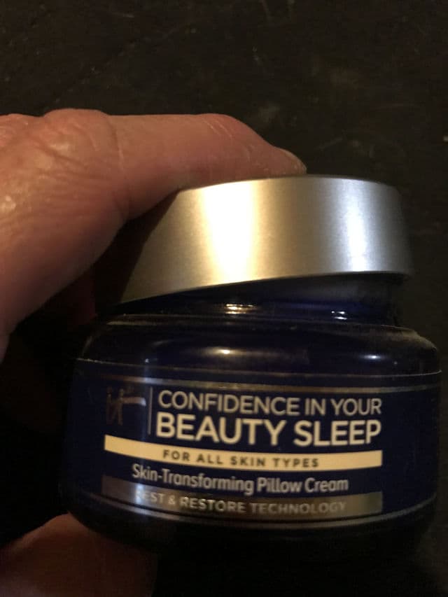 It Cosmetics Confidence in Your Beauty Sleep review photo by shelly39