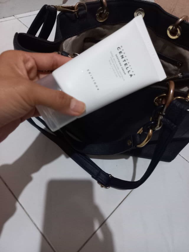 SKIN1004 Madagascar Centella Soothing Cream review photo by TessaSilvia