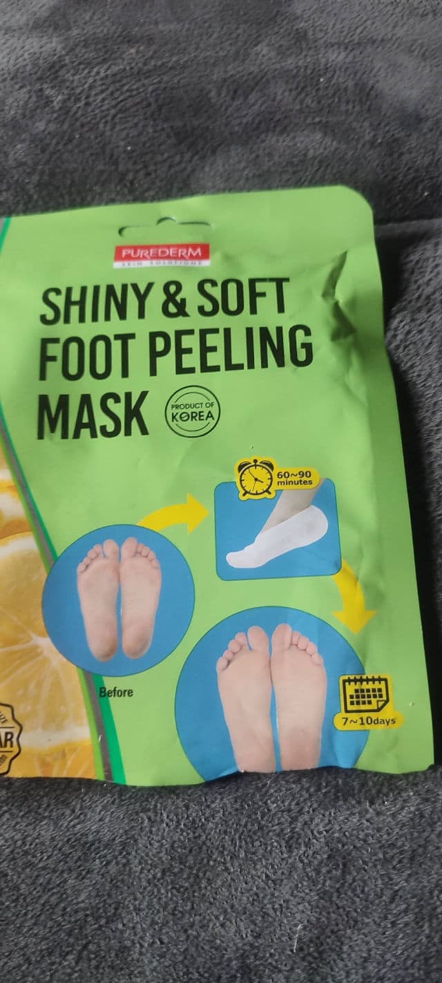 Purederm Shiny & Soft Foot Peeling Mask review photo by silxena