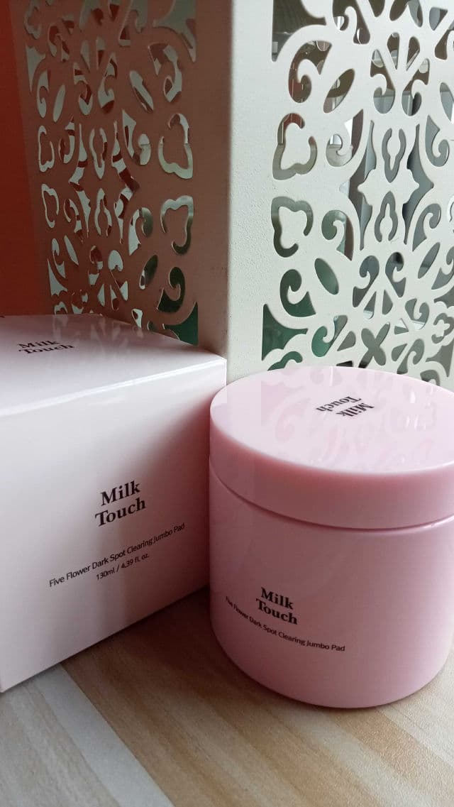 Milk Touch Five Flower Dark Spot Clearing Jumbo Pad review photo by LimPaeony