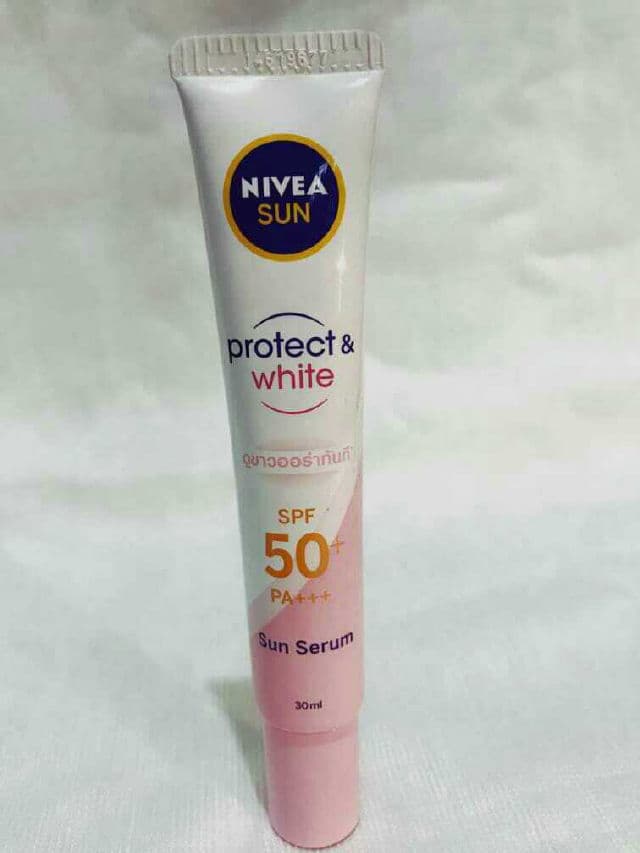 Nivea Sun Protect & White Instant Aura Serum SPF50+PA++++ review photo by Adninshafira