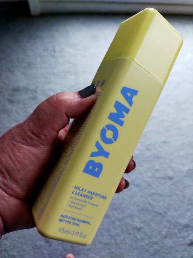 BYOMA Milky Moisture Cleanser review photo by hankisabelle1