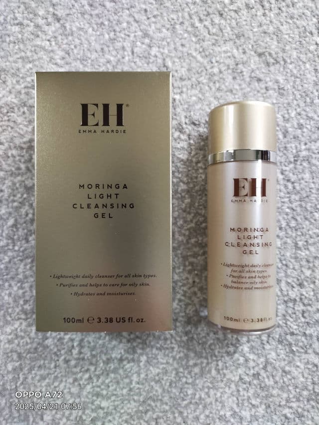 Emma Hardie Moringa Light Cleansing Gel 100ml review photo by hankisabelle1