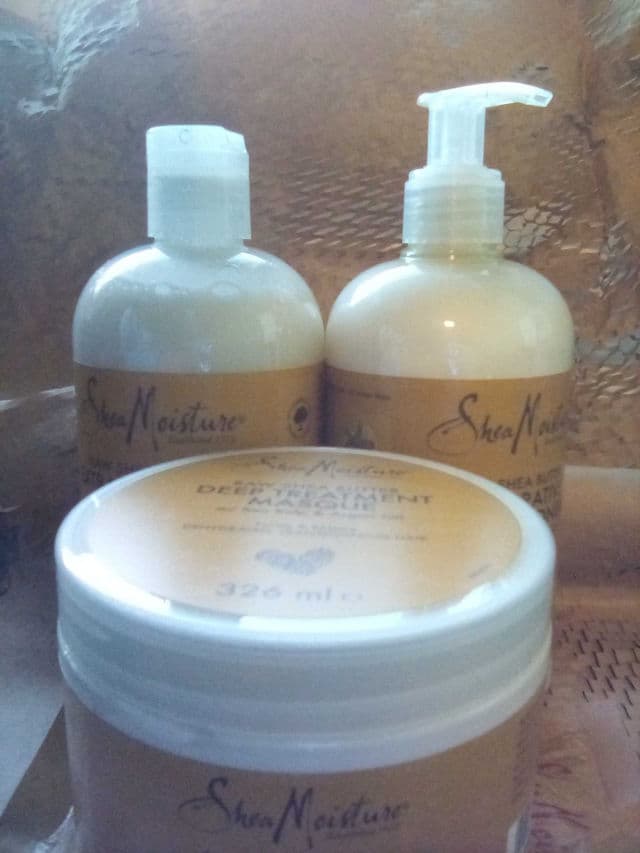 SheaMoisture Curl & Shine Hair Masque with Silk Protein & Neem Oil - Coconut & Hibiscus review photo by hankisabelle1