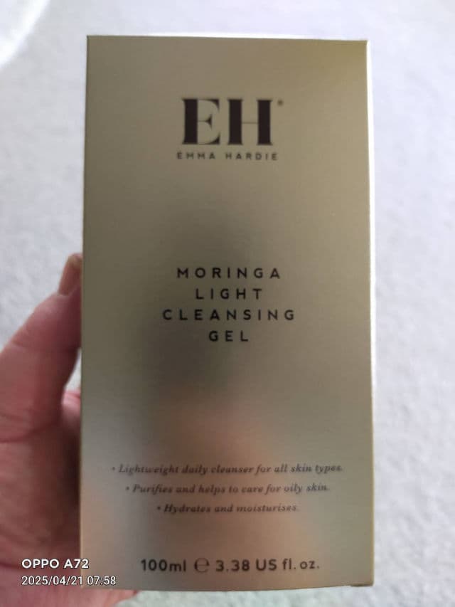 Emma Hardie Moringa Light Cleansing Gel 100ml review photo by hankisabelle1