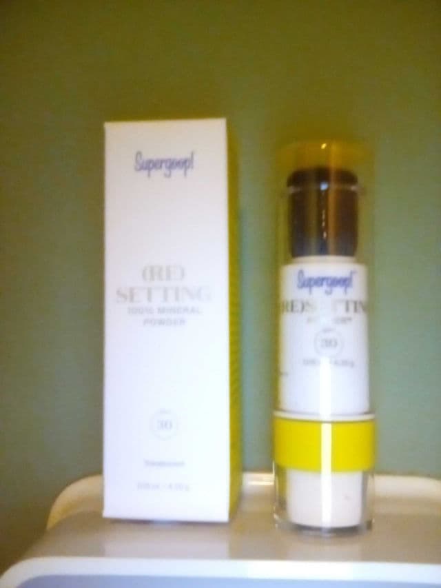 Supergoop! (Re)setting 100% Mineral Powder SPF 35 review photo by hankisabelle1