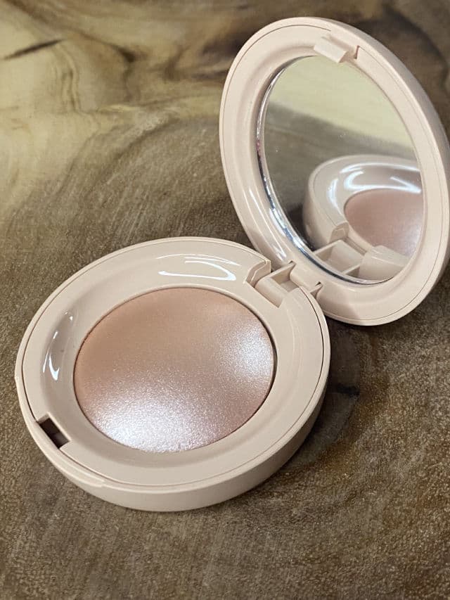 Rare Beauty Positive Light Silky Touch Highlighter review photo by Arlene1018