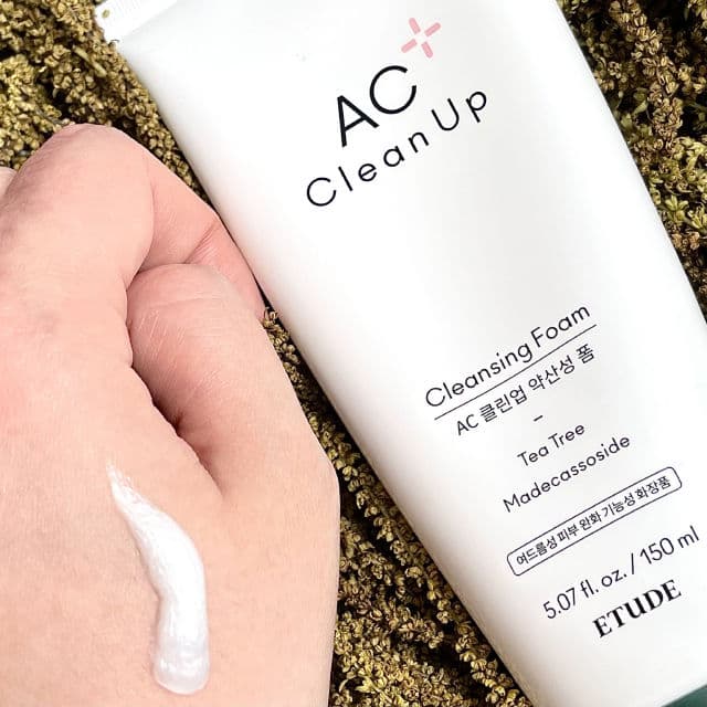 ETUDE AC Clean Up Cleansing Foam review photo by berryfleur