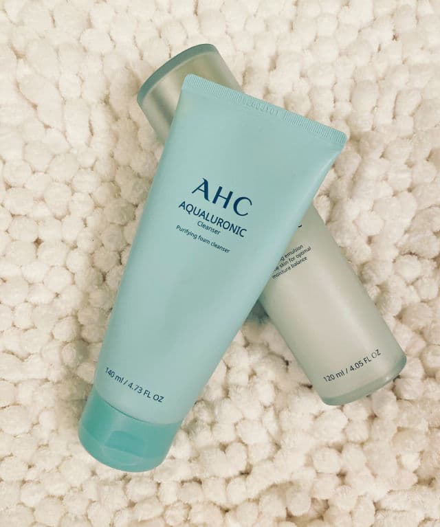 AHC Aqualuronic Cleanser review photo by cleahanchey