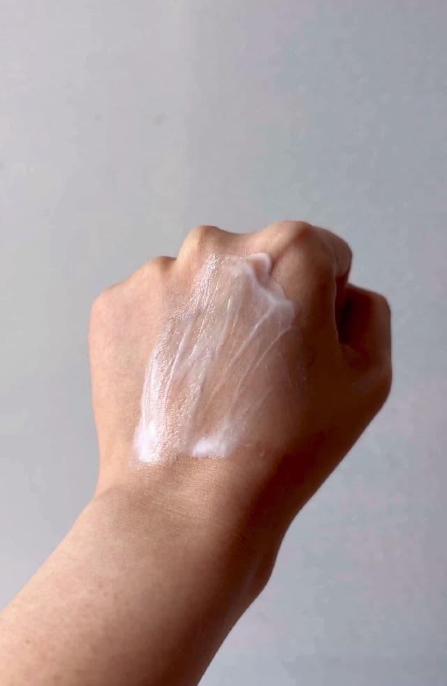 Vaseline Pro Derma Moisturizing with Hyaluronic Acid Body Lotion review photo by rennielelee